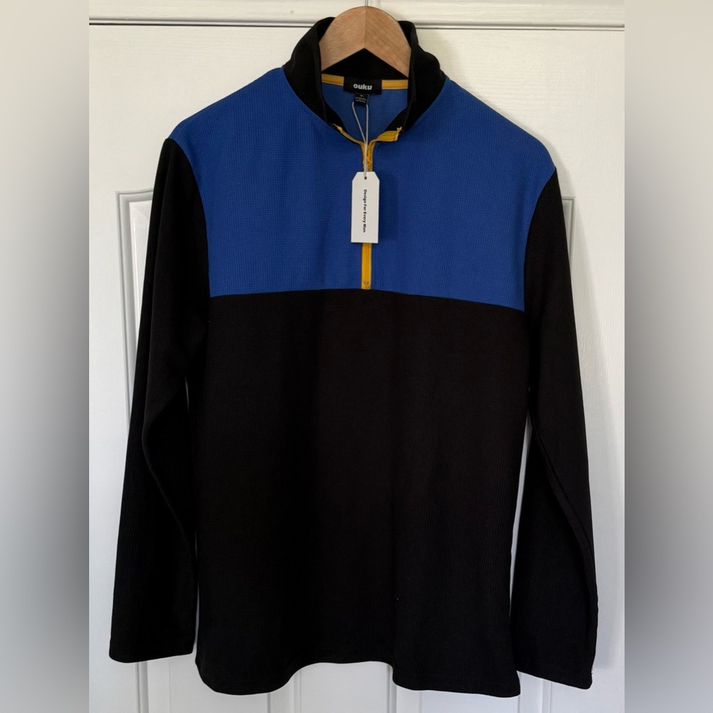 Men's Black and Blue Zip Up Sweater